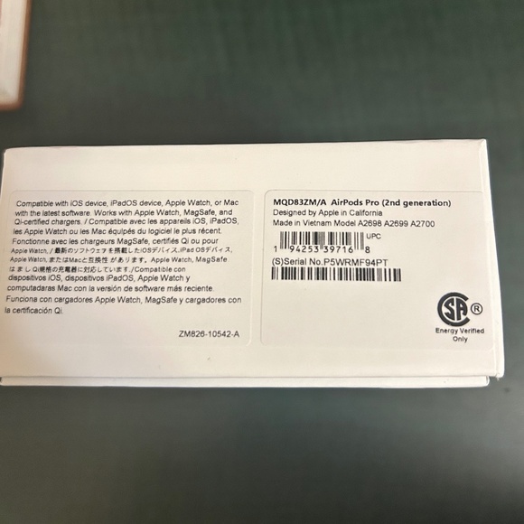 Apple Airpods 2nd Gen - Picture 3 of 5